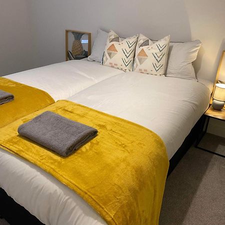 Crawley 2Bed Apartament Close To Gatwick Airport Copthorne  Exteriér fotografie