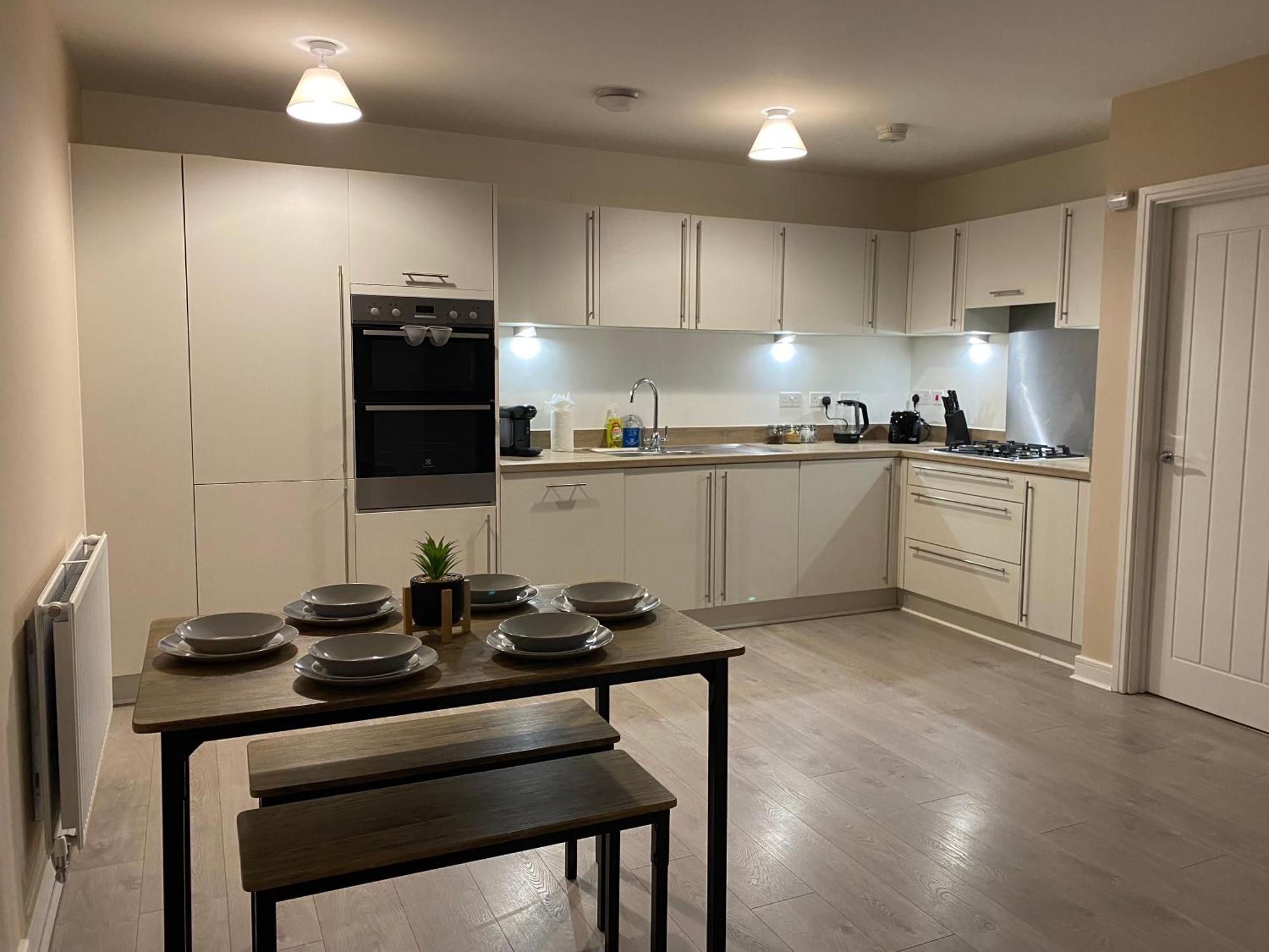 Crawley 2Bed Apartament Close To Gatwick Airport Copthorne  Exteriér fotografie